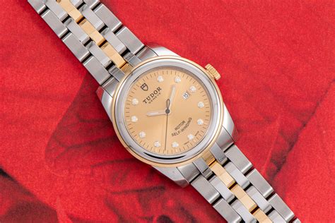 Tudor Glamour Date – Analog:Shift